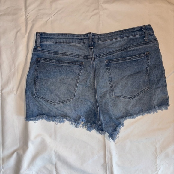 Jean Shorts Women’s Summer Wear Size 11/30 - Picture 6 of 6